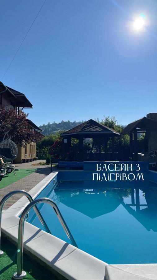 Садиба "Яна" Slavske Luaran gambar
